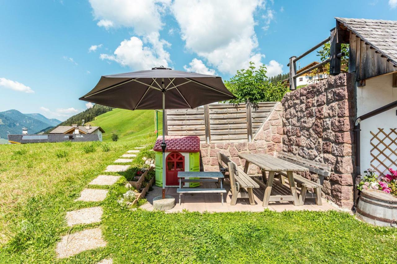 App. Sun Burdengeja Lägenhet Selva di Val Gardena Exteriör bild